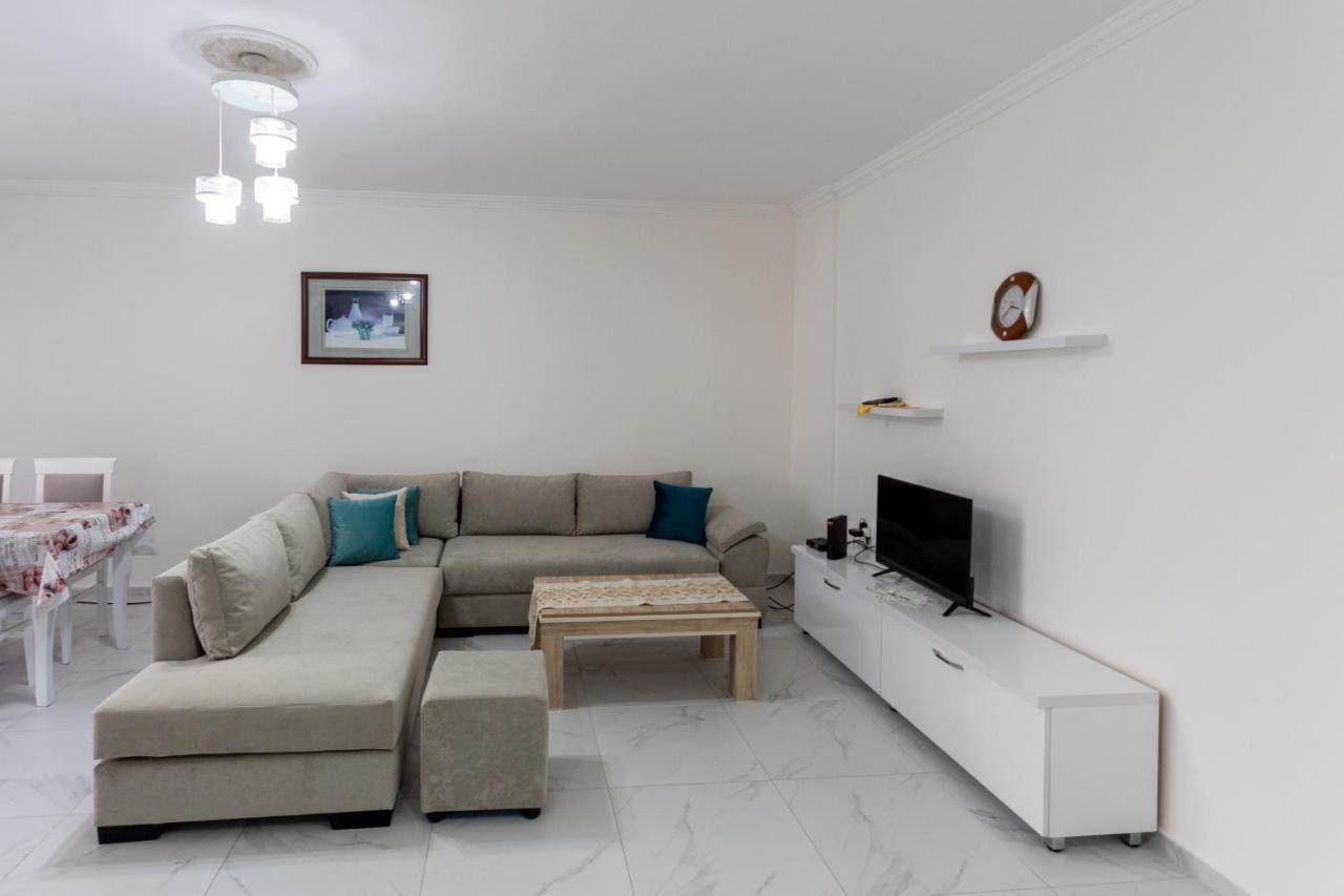 Comfortable Apartment Next To The Beach Durrës 외부 사진