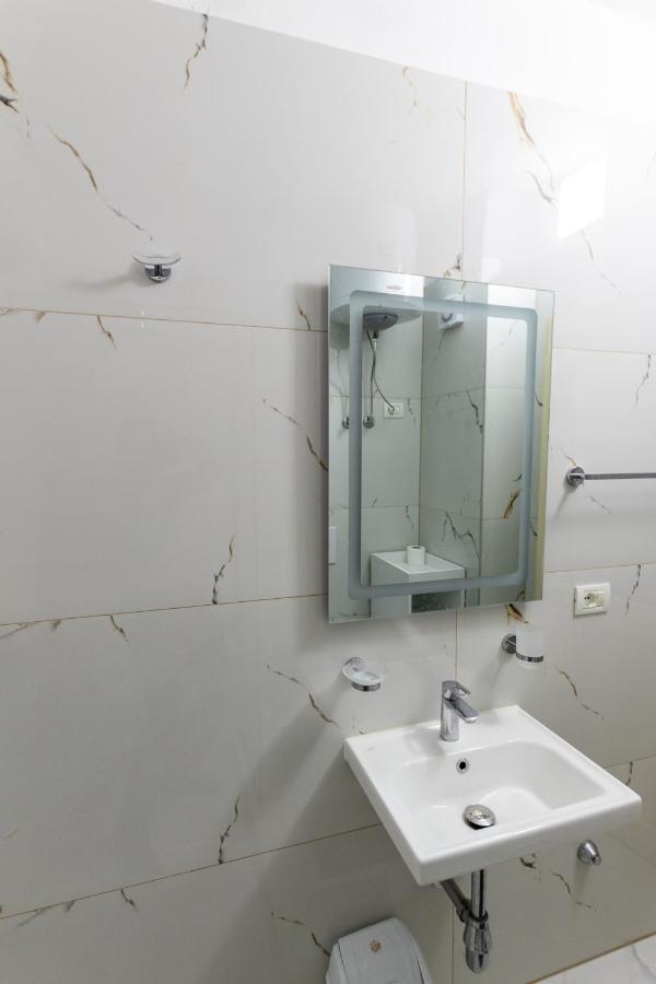 Comfortable Apartment Next To The Beach Durrës 외부 사진