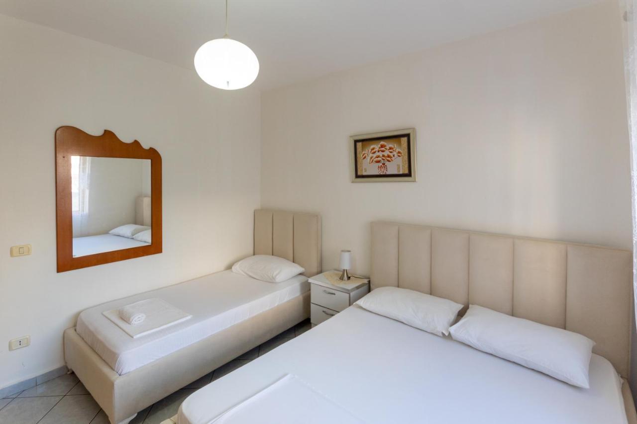Comfortable Apartment Next To The Beach Durrës 외부 사진