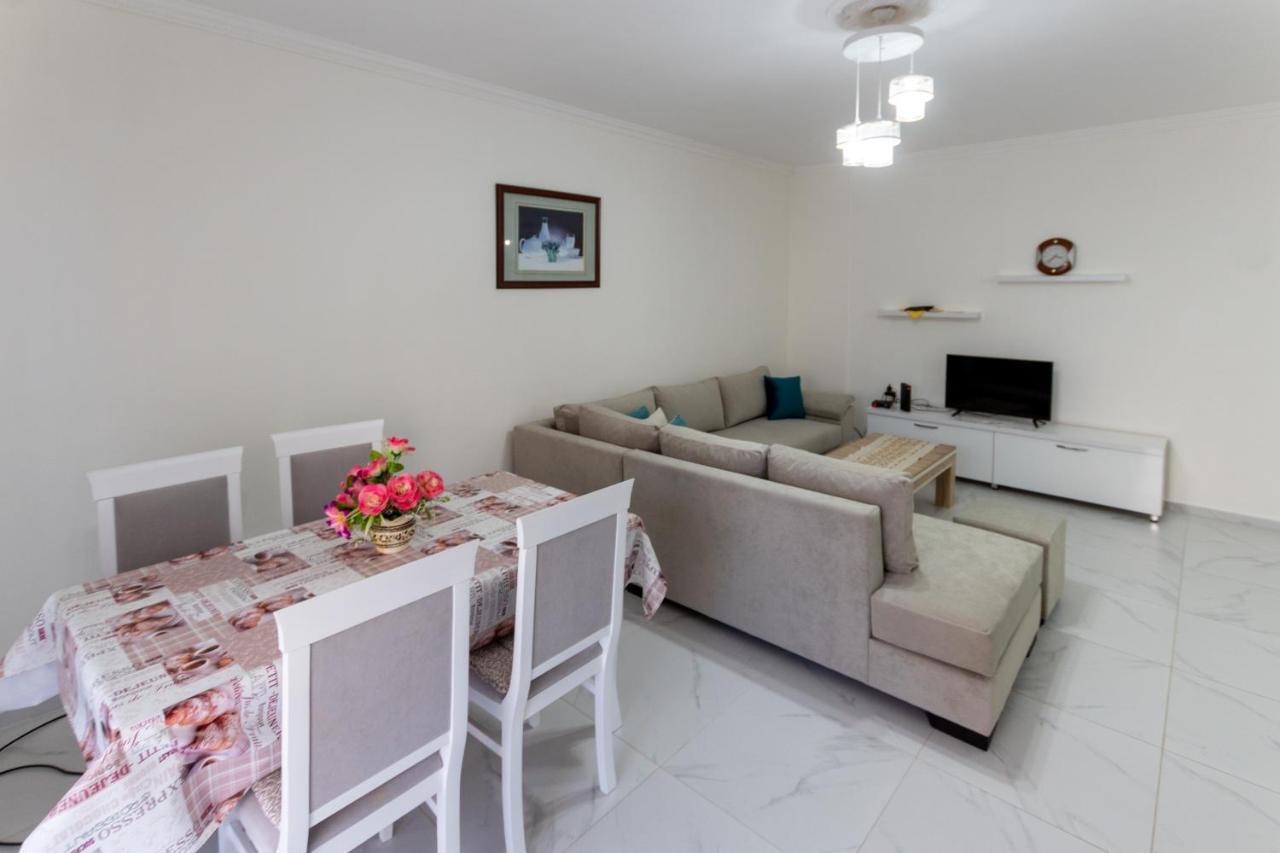 Comfortable Apartment Next To The Beach Durrës 외부 사진
