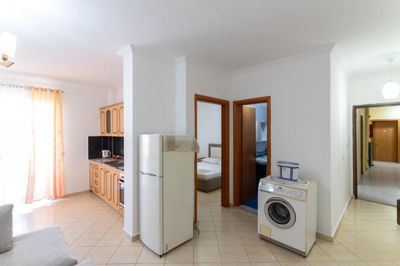 Comfortable Apartment Next To The Beach Durrës 외부 사진